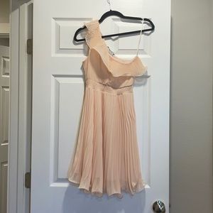 One shoulder dress Light pink/peach great for wedding size Small